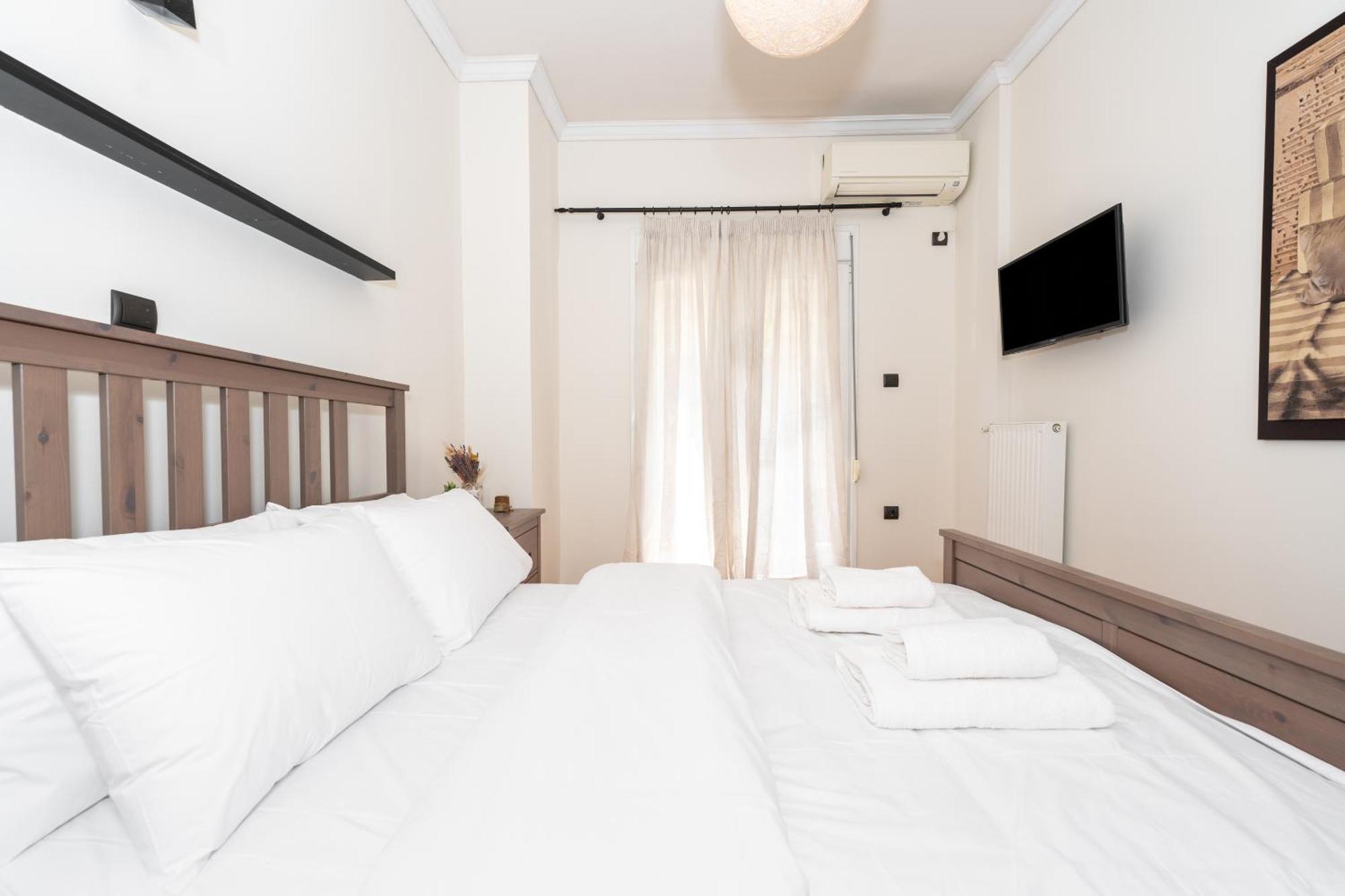 Apartament Modern In Thiseio With Balcony