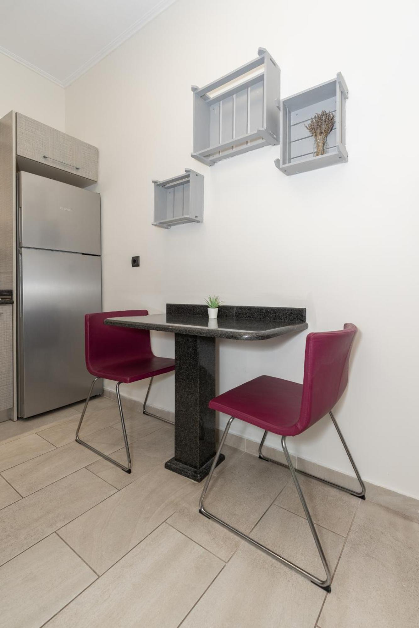 Apartment Modern In Thiseio With Balcony
