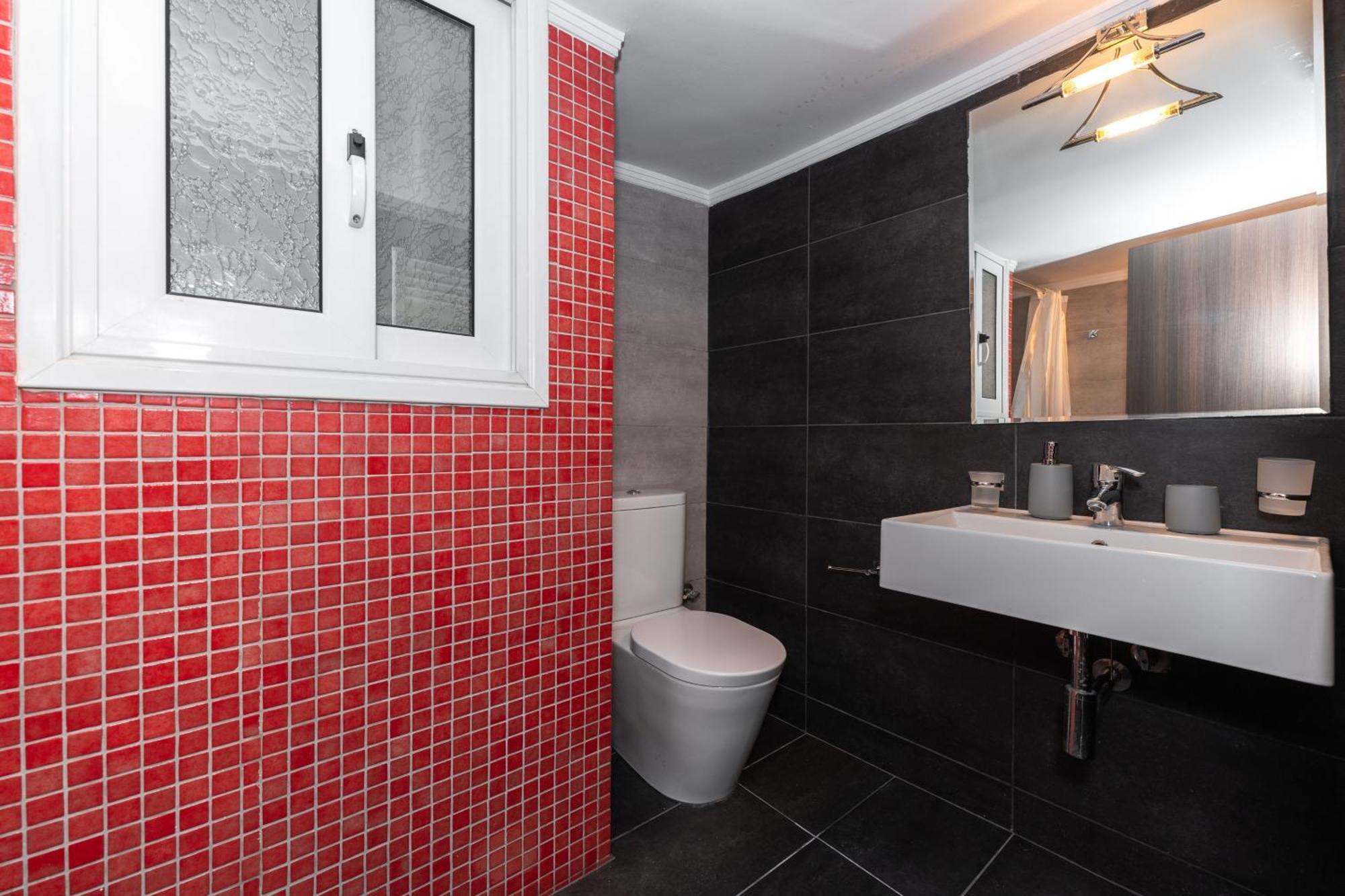 Modern In Thiseio With Balcony * Atena