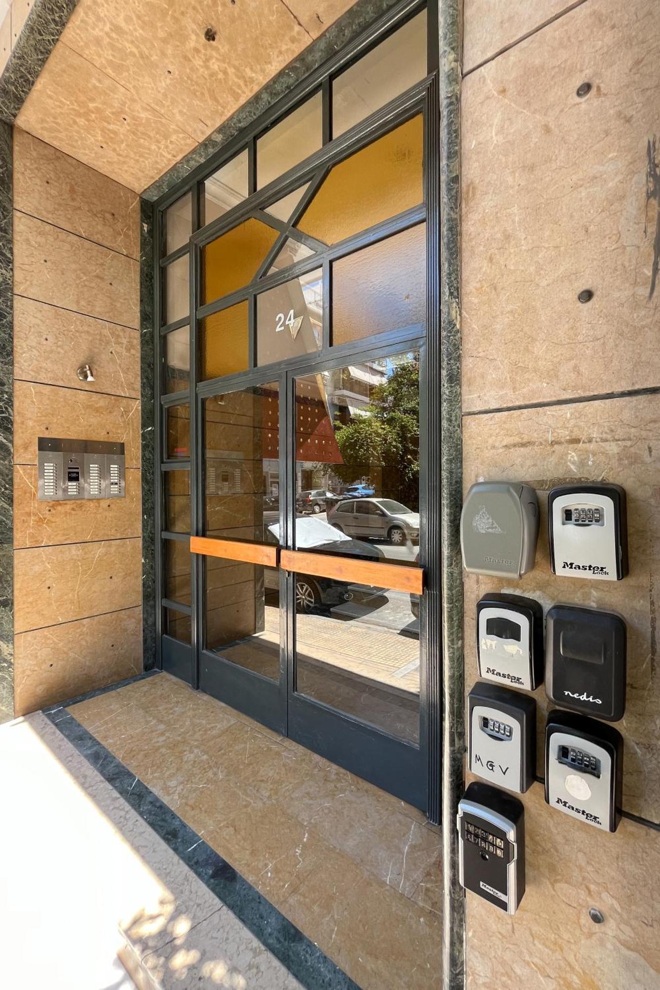 Modern In Thiseio With Balcony Athens
